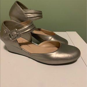 EUC JESSICA SIMPSON KIDS TATIANA SHOE